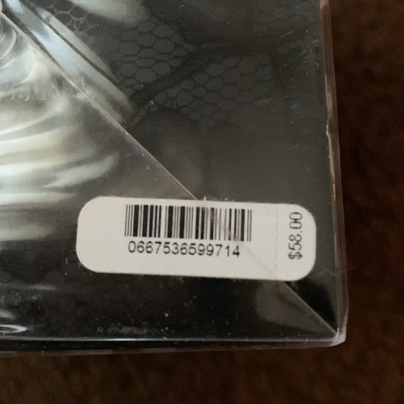 BRAND NEW IN BOX. VICTORIA’S SECRET “Love Me” Eau de Parfum - Picture 8 of 8